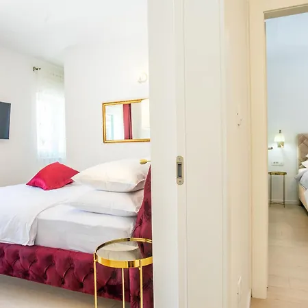 House Amaris, 20m From Sea With Parking, 6 Pax *