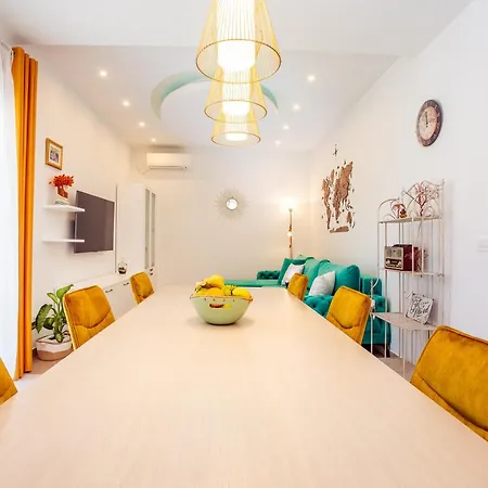 House Amaris, 20m From Sea With Parking, 6 Pax Holiday home Dugi Rat